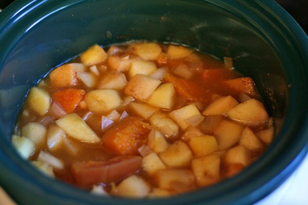 Slow cooker butternut squash and apple soup