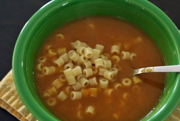 Simple and delicious butternut squash soup (kid-friendly!)