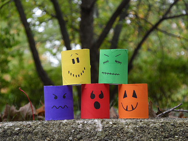 Cardboard Tube Ghouls for Halloween