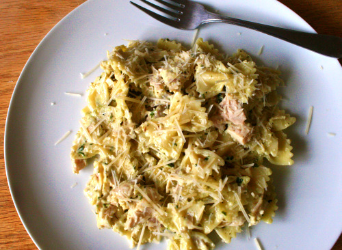 Recipe for Chicken Pesto Pasta – makes 4 servings
