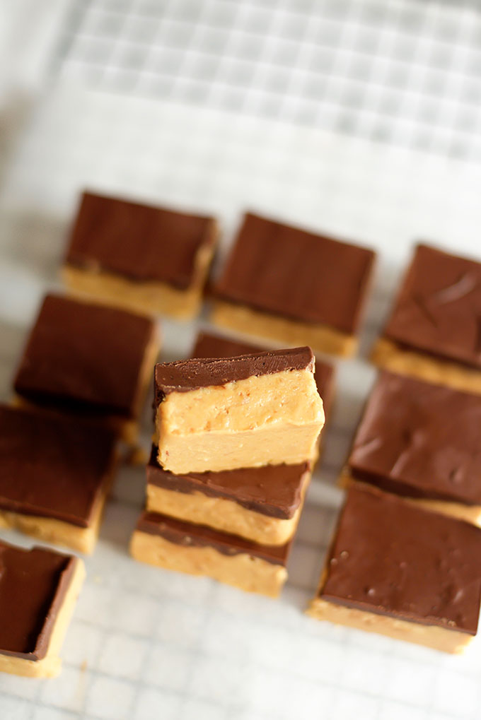 Easy No-Bake Chocolate Peanut Butter Bars