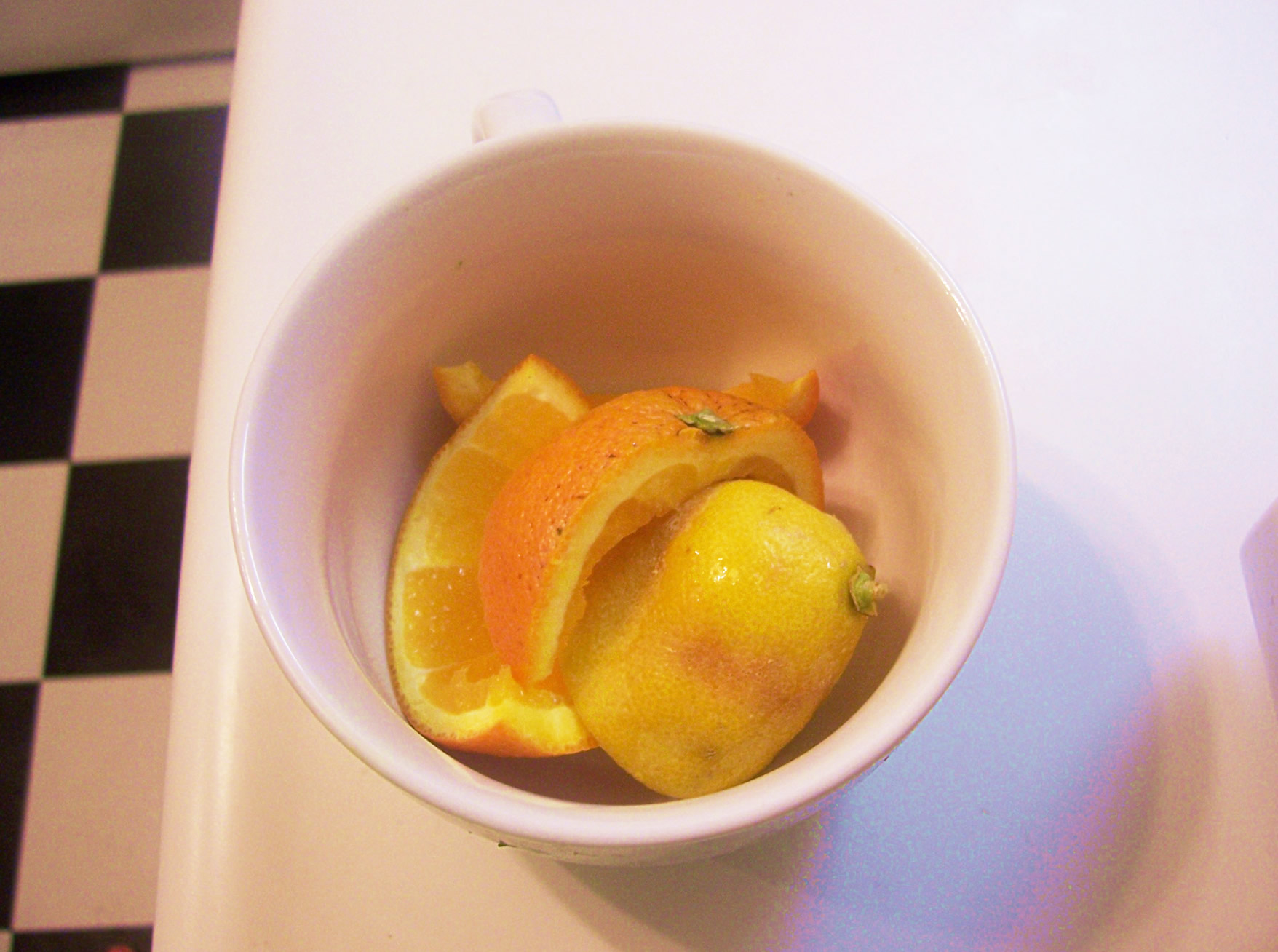 Citrus Peel Microwave Cleaning
