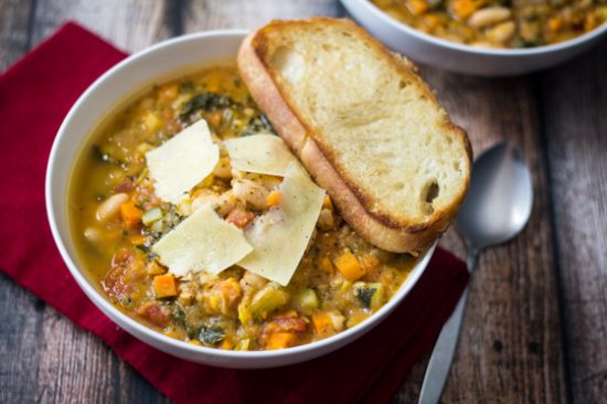 easy-tuscan-soup-white-beans-recipe-2