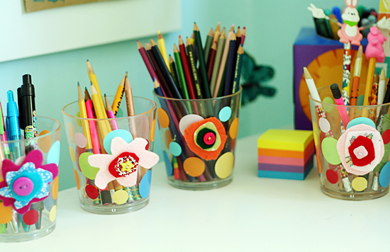 Decorating pencil cups with felt flowers