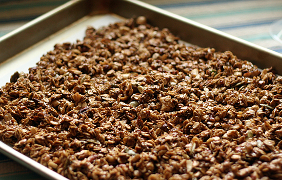 Baking Gingerbread Granola @makeandtakes.com