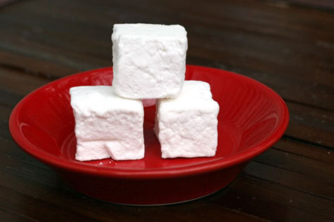 homemade marshmallows3 web m&t