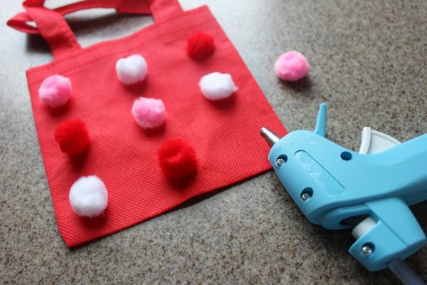 how to make a pom pom bag craft with kids 