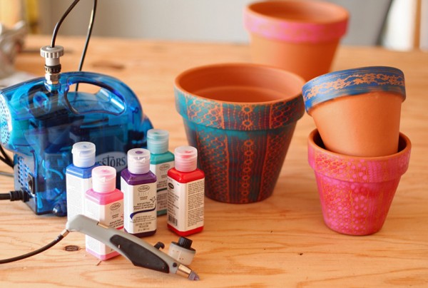 Family airbrush flower pot painting project