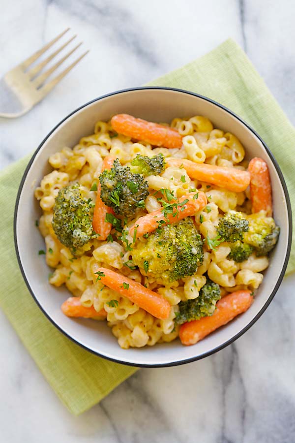 Mac and Cheese with Broccoli and Carrots