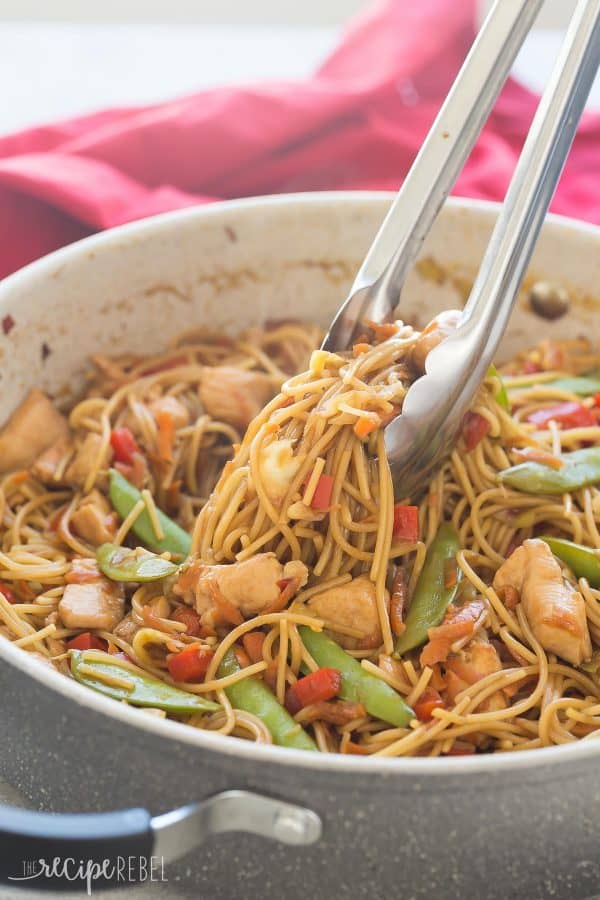 Easy One Pot Chicken Chow Mein