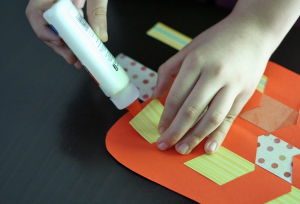 Paper weaving pumpkin craft