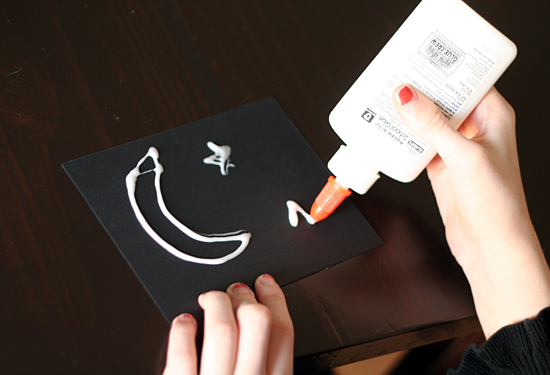 Drawing with glue