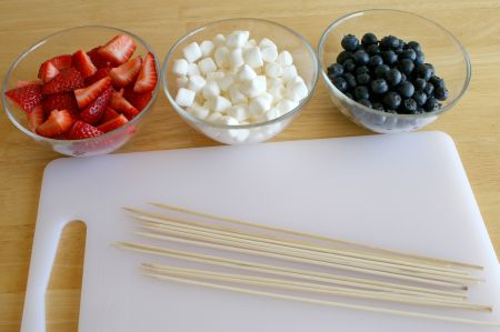 supplies-for-fruit-kabobs