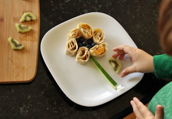 Tortilla pinwheel flower for kids