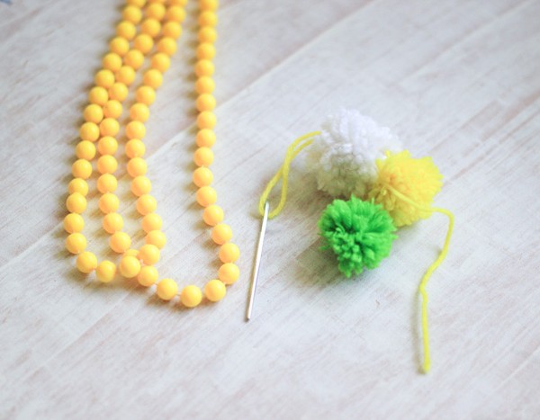 DIY Pom Pom Necklace – Kids Crafts Tutorial – Yarn Craft How-To