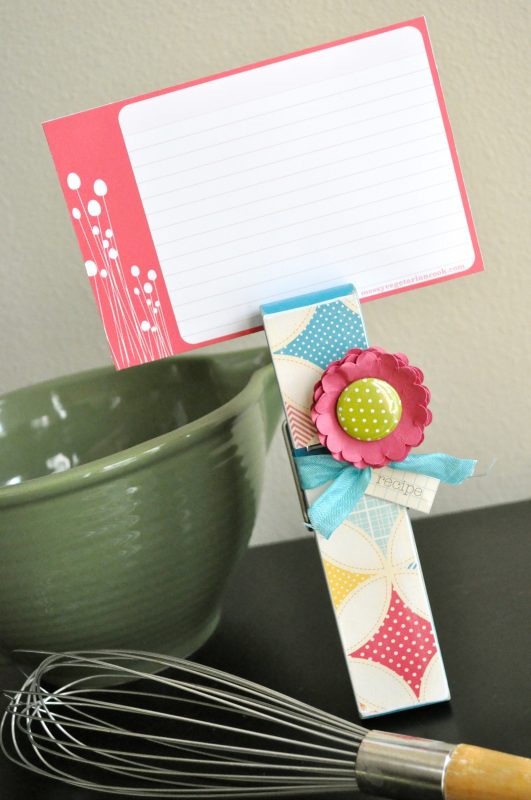 giant clothes pin recipe card holder