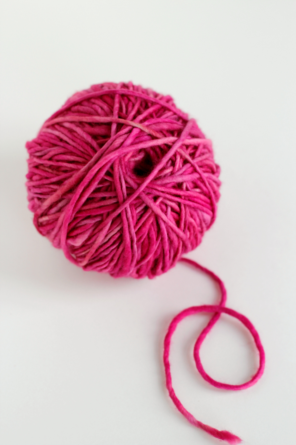 Hand-Winding-a-Hank-of-Yarn-into-a-Ball