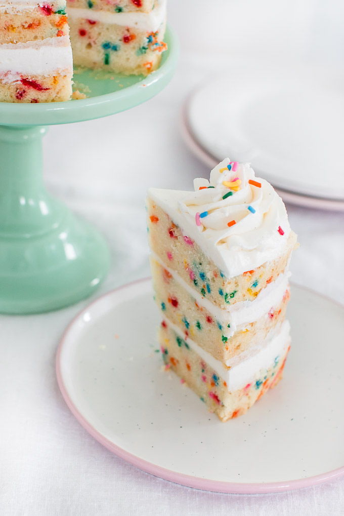 25 Unique Wedding Cake Flavors For Your Big Day - Insanely Good