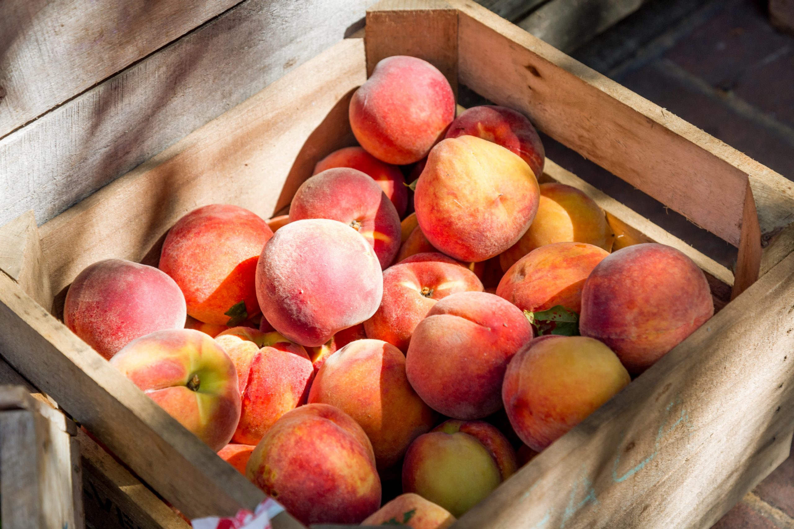 How To Peel A Peach Perfect For Summer Desserts Make And Takes