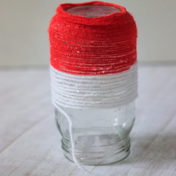 Patriotic Yarn Wrapped Jars Tutorial