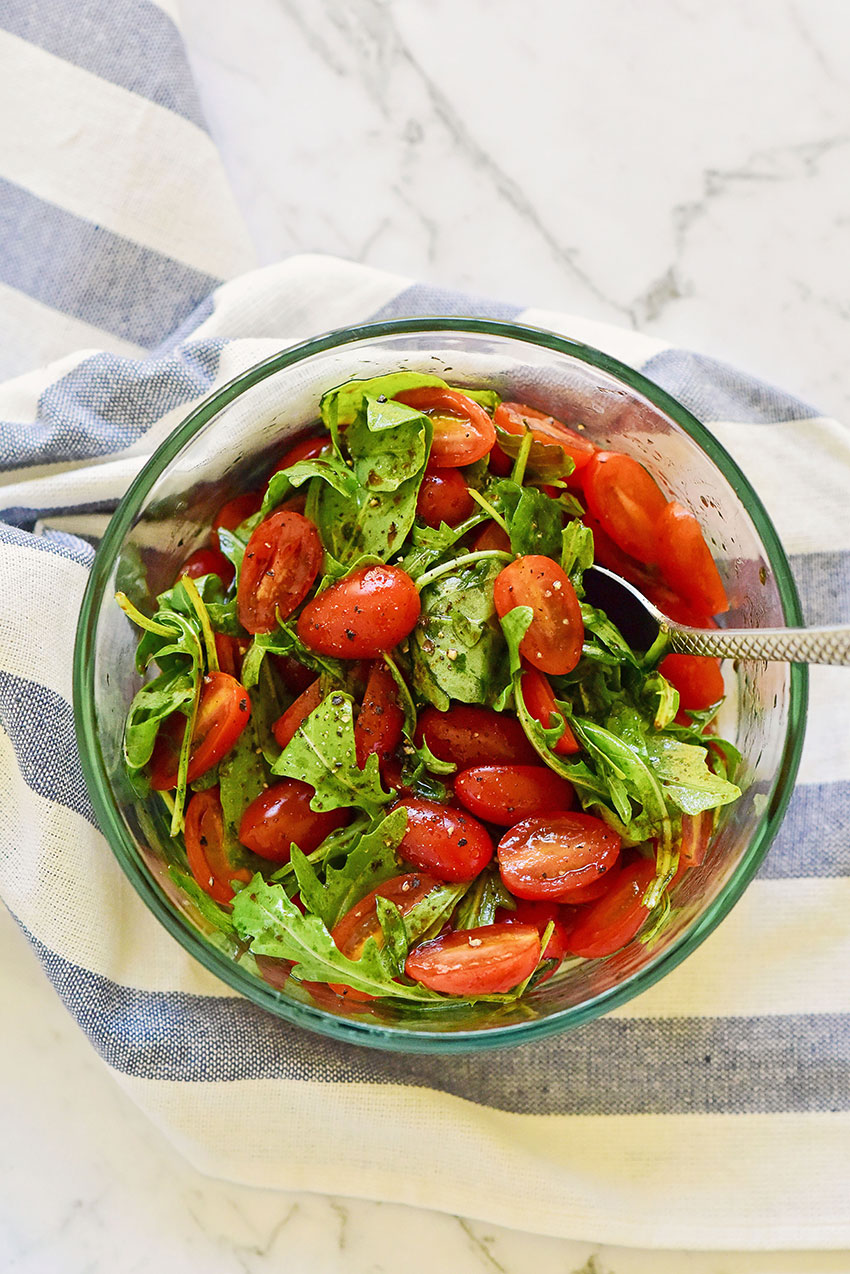 Spaghetti with Tomatoes and Arugula