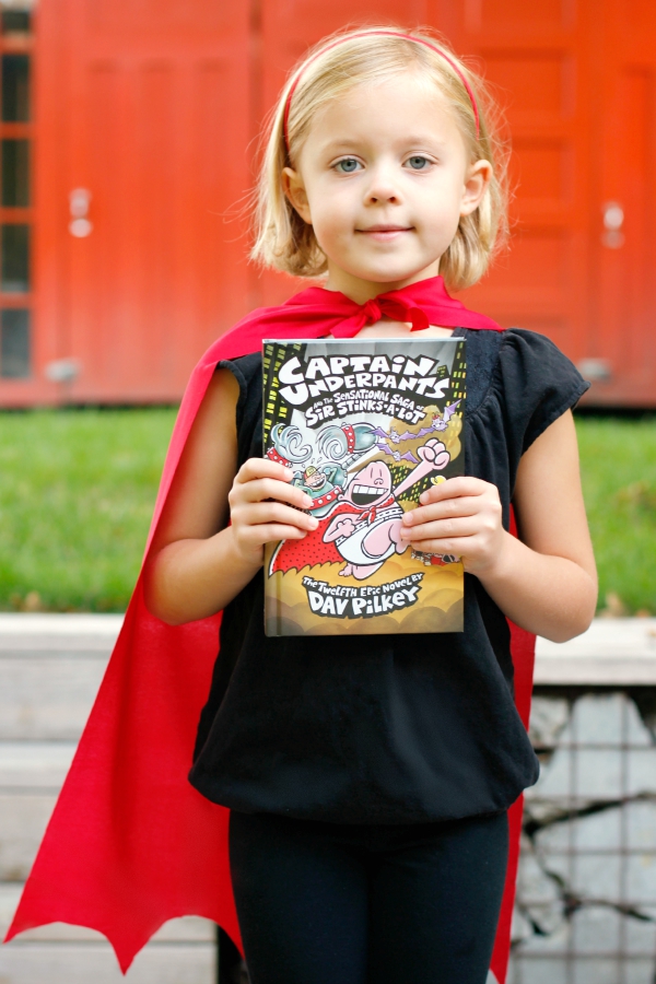Make a No-Sew Superhero Cape for Reading Powers! | Make and Takes