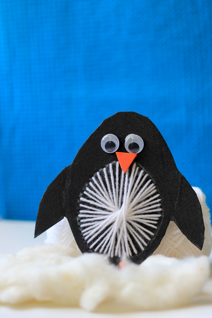 Yarn-Weaving-penguin-craft-finished