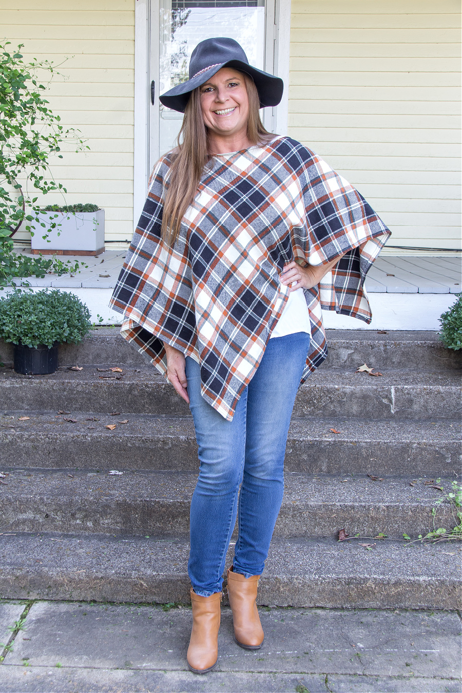 diy poncho for fall made out of flannel