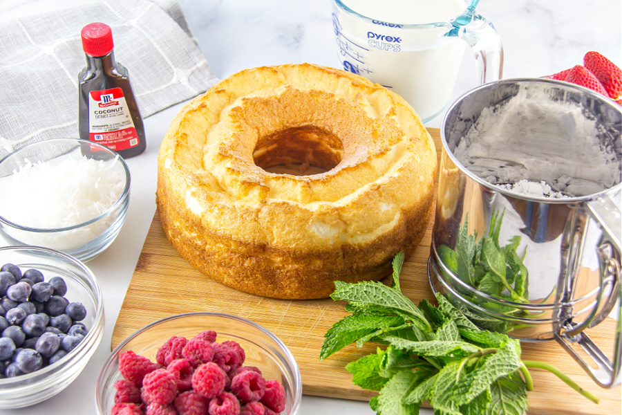 ingredients to make a decorated angel food cake for the 4th of July