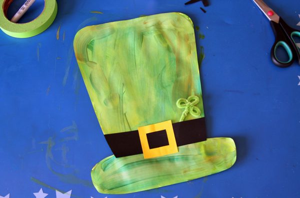 Painted leprechaun hat craft for kids